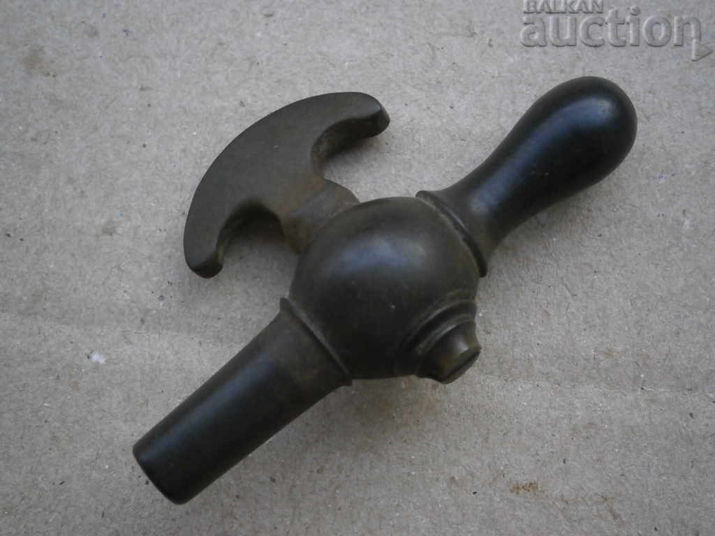Old ottoman non-metal faucet tap faucet with price 35.00 BGN | € 17.90 Old ottoman non-metal faucet tap faucet with price 35.00 BGN | € 17.90