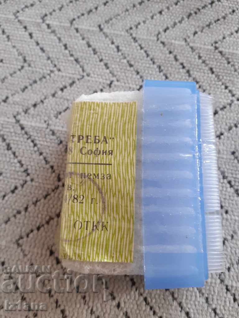 Perie veche și Pumice pentru tocuri - 7