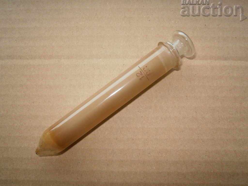 seringă de sticlă antică
