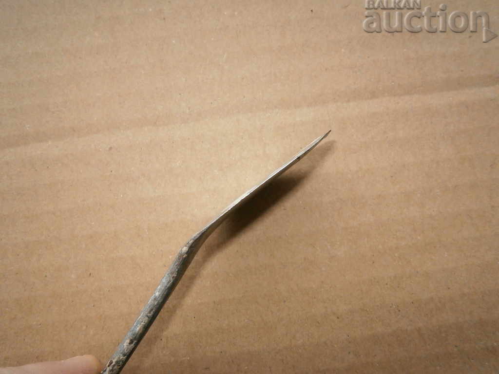 Delivery of tool spatula sculptor creator artist