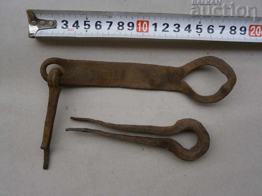 Delivery of antique wrought iron latch Delivery of antique wrought iron latch