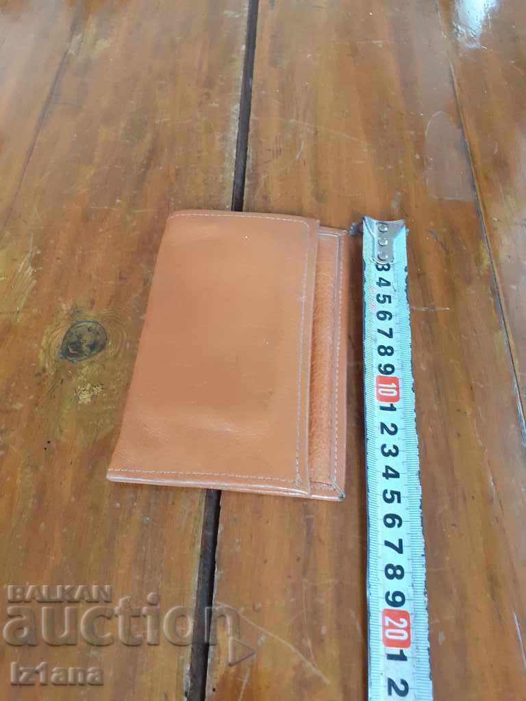 Portofel din piele vechi, portofel cu preț 12.00 BGN | € 6.14 Portofel din piele vechi, portofel cu preț 12.00 BGN | € 6.14