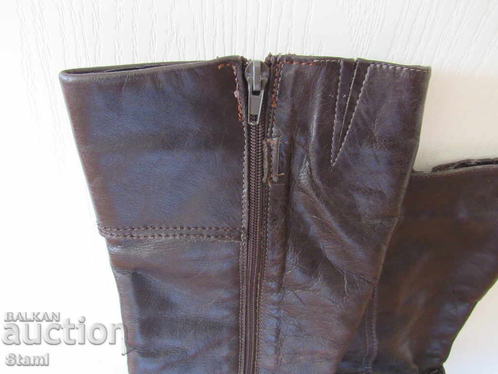 Auction Women's boots made of genuine leather, number 38 Auction Women's boots made of genuine leather, number 38