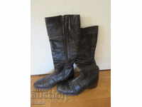 Women's boots made of genuine leather, number 38