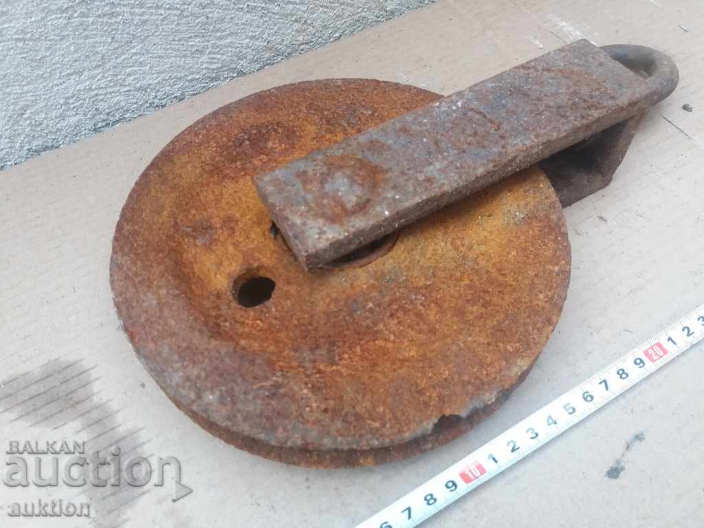 Auction OLD MASSIVE WEIGHT LIFT Auction OLD MASSIVE WEIGHT LIFT