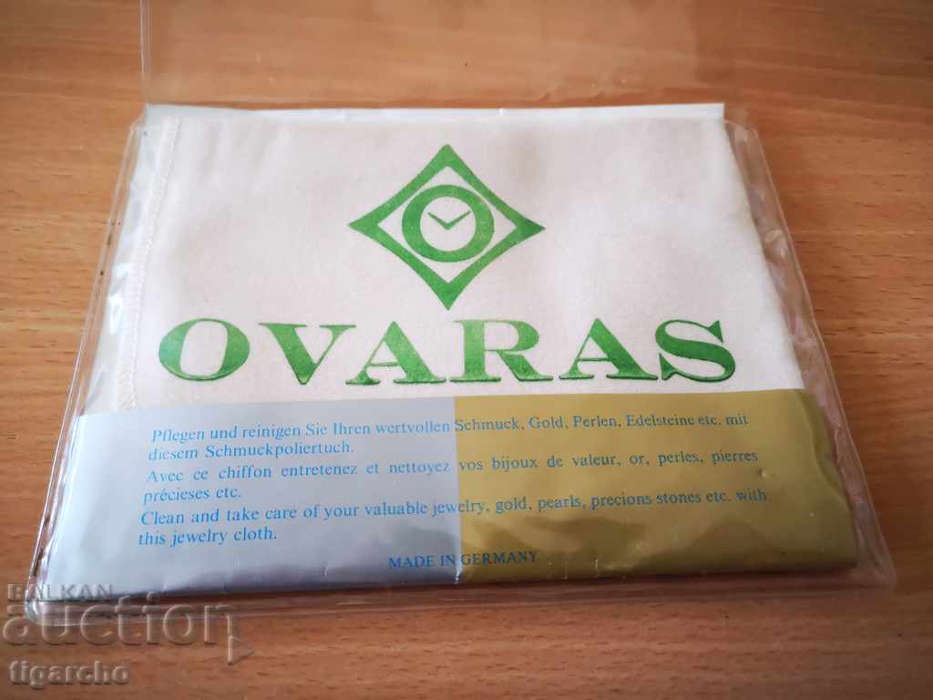 Cloth and jewelry cleaning cloth