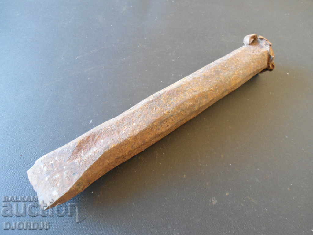 An old tool, a chopper with price 2.00 BGN | € 1.02 An old tool, a chopper with price 2.00 BGN | € 1.02