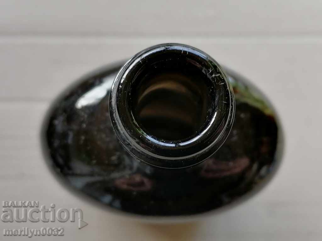 Delivery of Old glass bottle Shepherd Small bottle - RARE