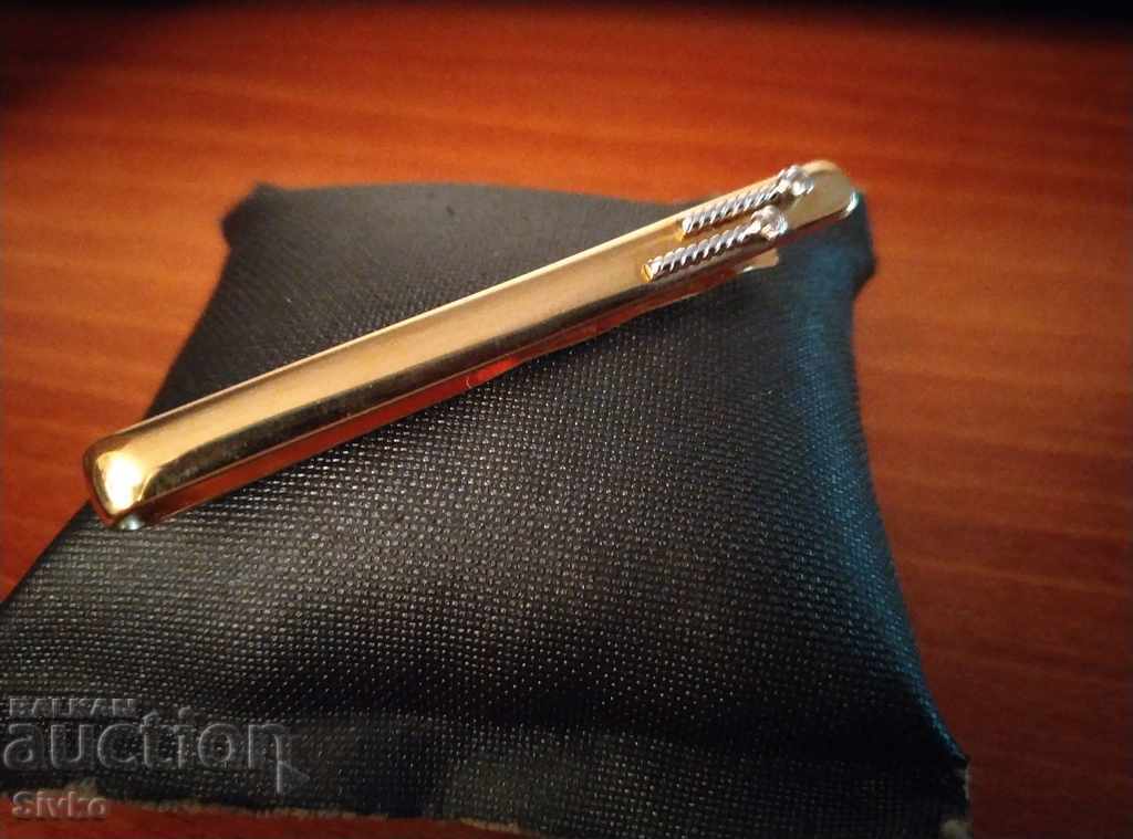 Gold-plated tie pin with zirconia with price 3.59 BGN | € 1.84 Gold-plated tie pin with zirconia with price 3.59 BGN | € 1.84