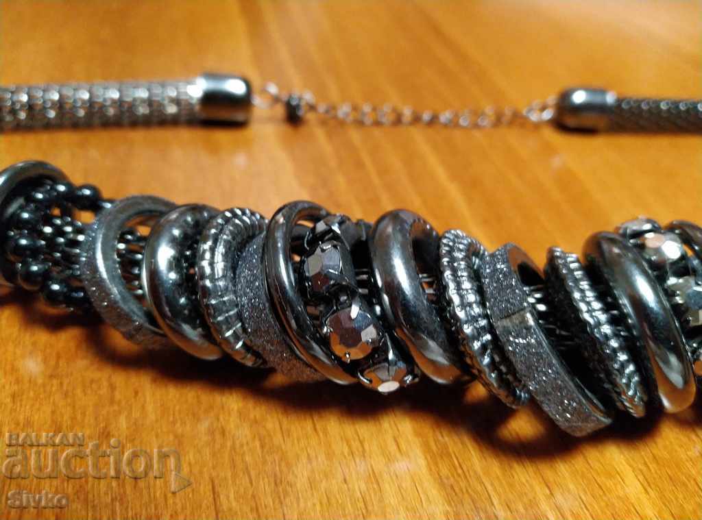 Effective Necklace with price 1.09 BGN | € 0.56