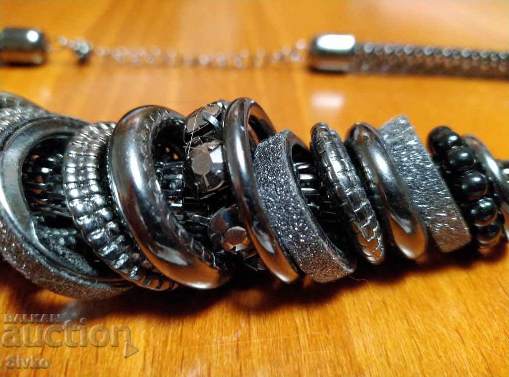 Delivery of Effective Necklace