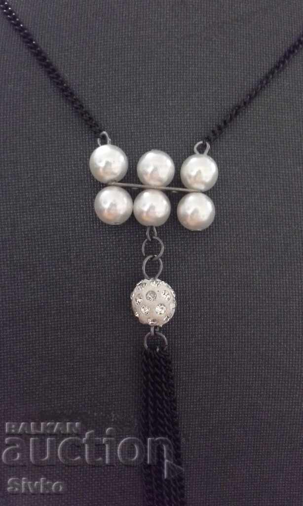 Δημοπρασία Κολιέ λευκά μαργαριτάρια Δημοπρασία Κολιέ λευκά μαργαριτάρια