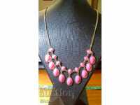 Колие ефектно