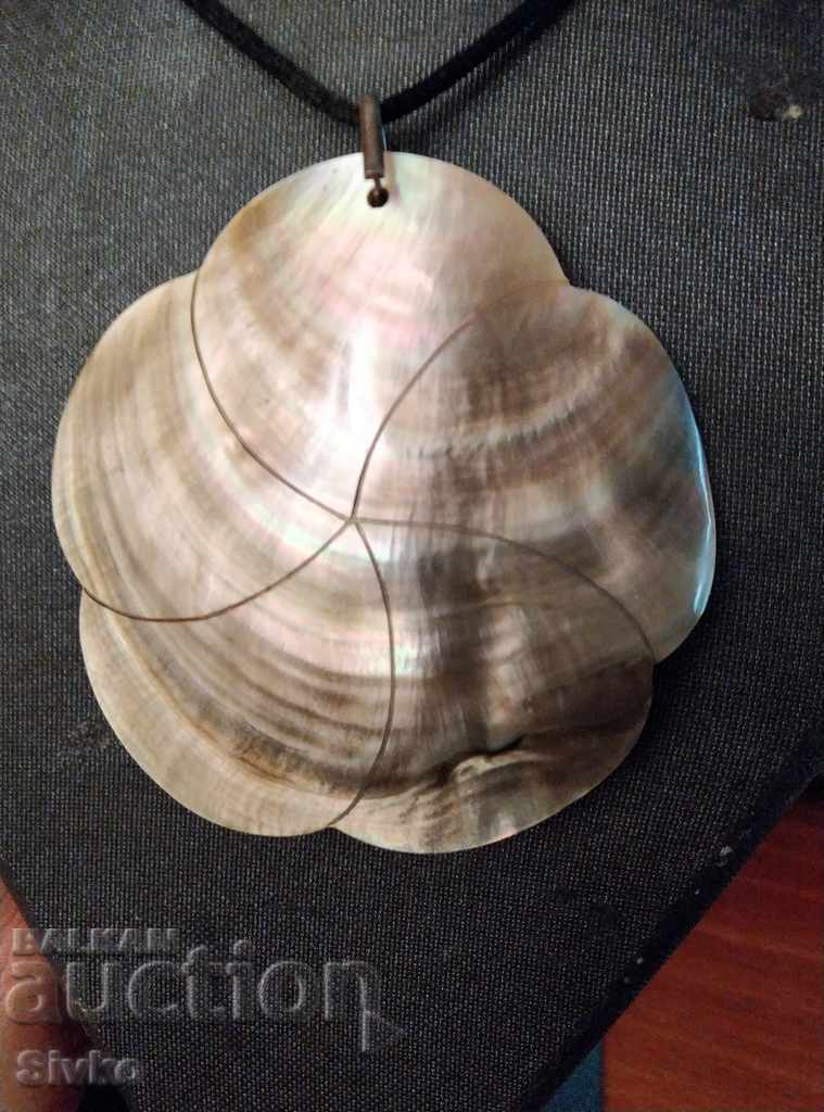 Mother-of-Pearl Necklace - 6