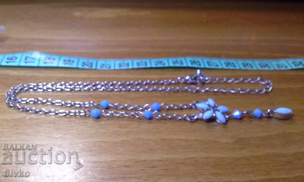 Auction Flower necklace Auction Flower necklace