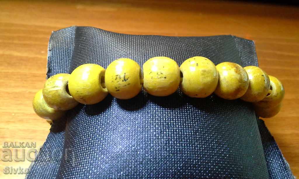 Yellow Wood Hryvnia Yellow Wood Hryvnia