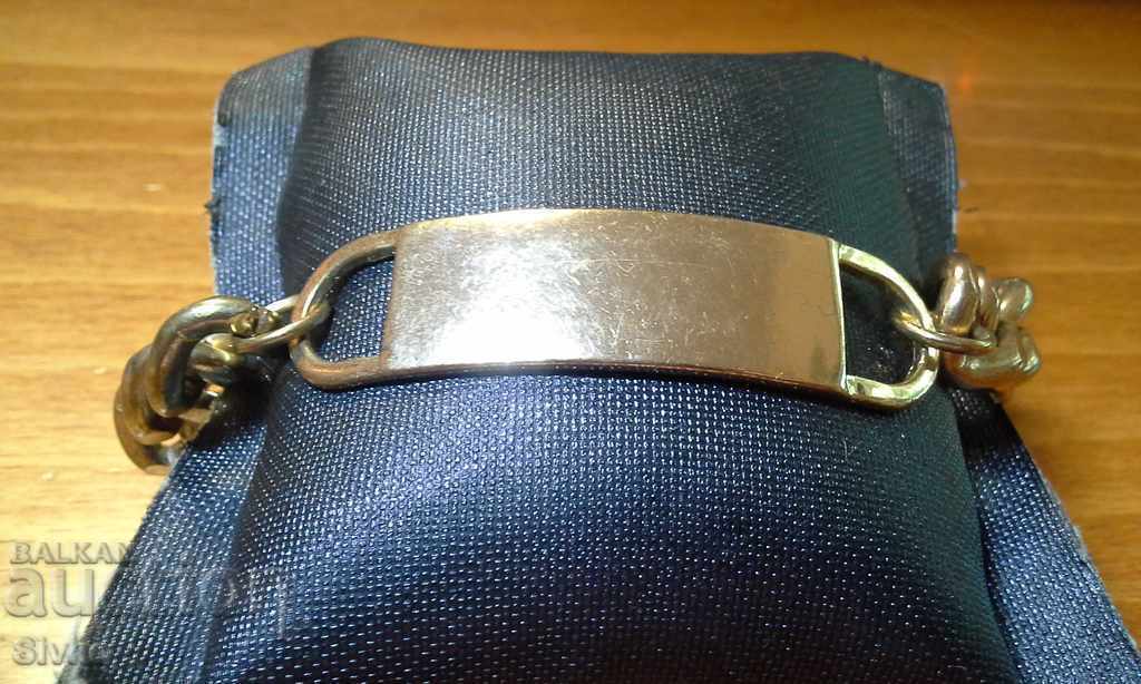 Necklace with chain and plate for engraving