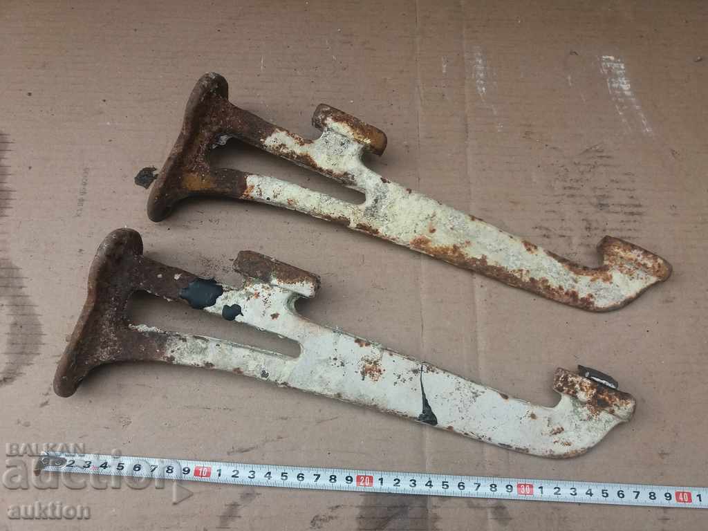 SET OF TWO BRACKETS, SINK SETS - CAST IRON with price 8.99 BGN | € 4.60 SET OF TWO BRACKETS, SINK SETS - CAST IRON with price 8.99 BGN | € 4.60