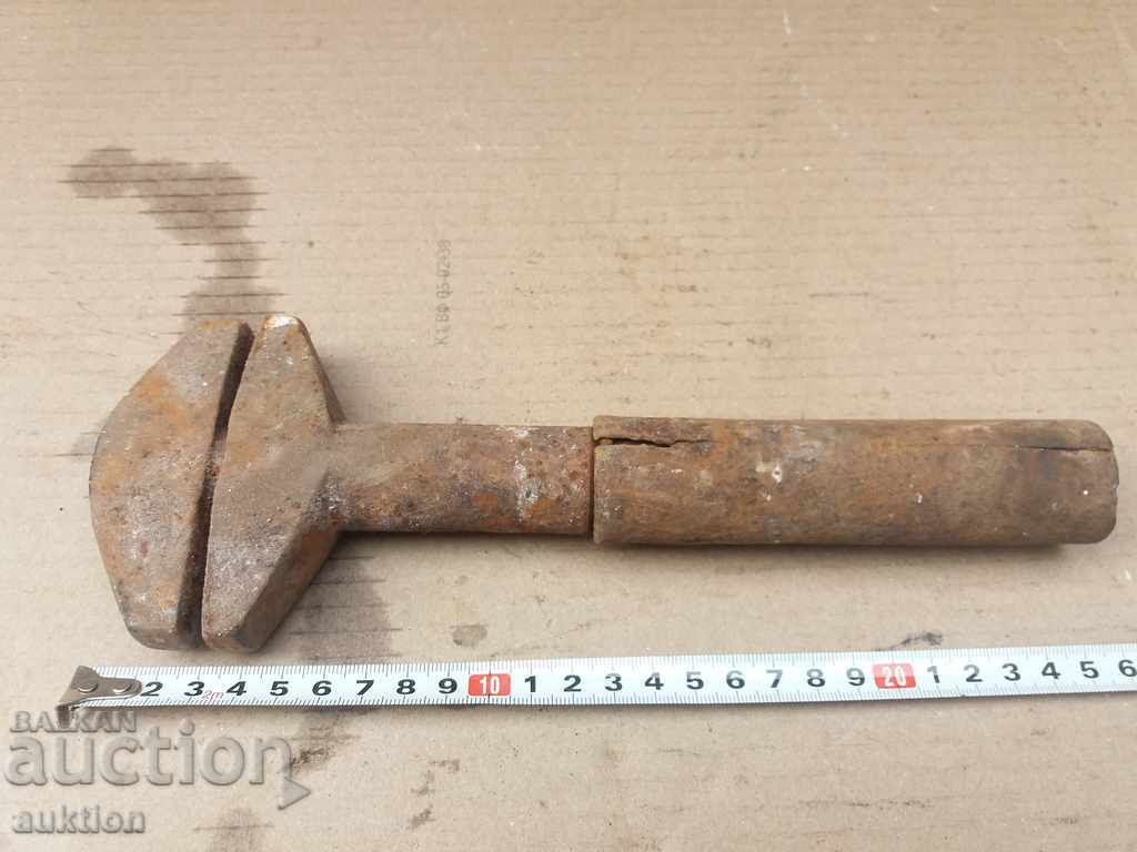 Livrarea CHEIE MOBILĂ STOMANIZATĂ VECHI Livrarea CHEIE MOBILĂ STOMANIZATĂ VECHI