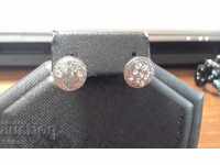 Round earrings with small stones