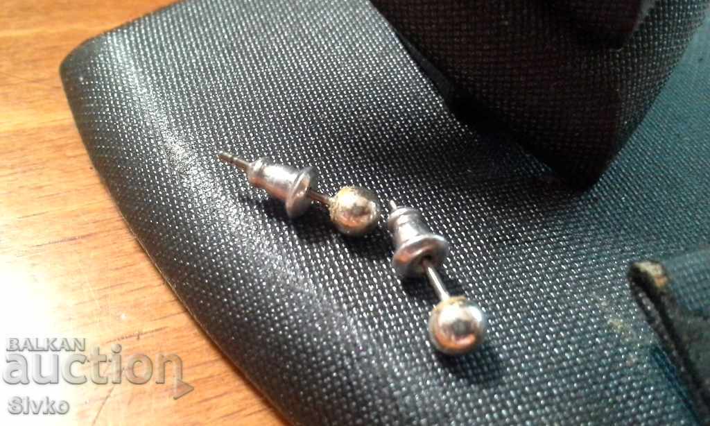 Auction Small and delicate spherical earrings Auction Small and delicate spherical earrings