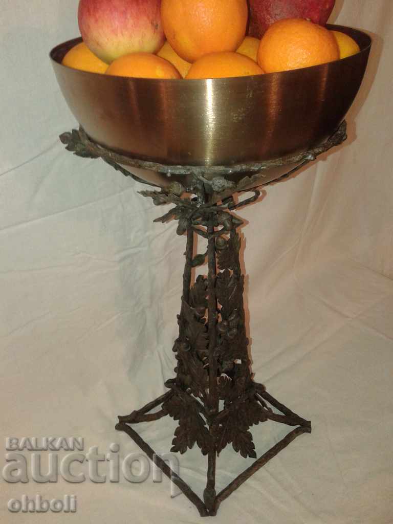 Auction Fruit tree Auction Fruit tree