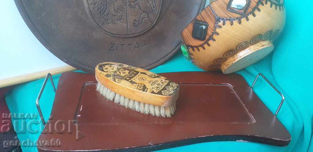 Delivery of RETRO wooden large plate, tray, bowl and brush