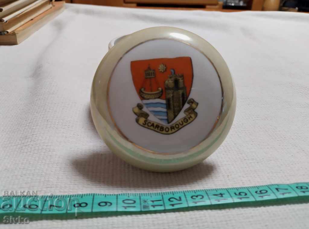Jewelry box English porcelain coat of arms for collection with price 4.99 BGN | € 2.55 Jewelry box English porcelain coat of arms for collection with price 4.99 BGN | € 2.55