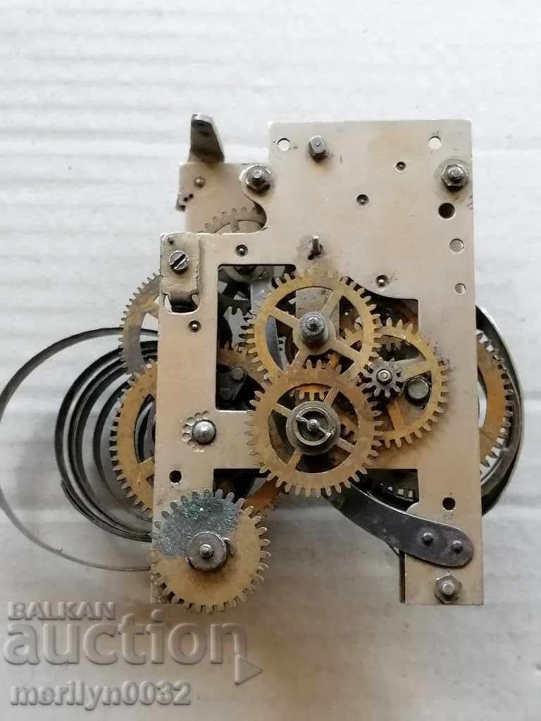 Παράδοση Μηχανισμός επιτραπέζιου ρολογιού Joker Junghans Παράδοση Μηχανισμός επιτραπέζιου ρολογιού Joker Junghans