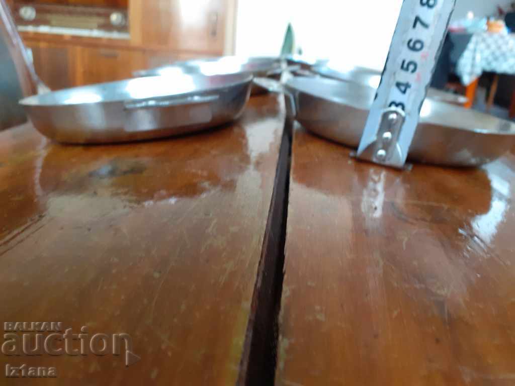 Delivery of Old stainless plate, bowls, stainless steel Delivery of Old stainless plate, bowls, stainless steel