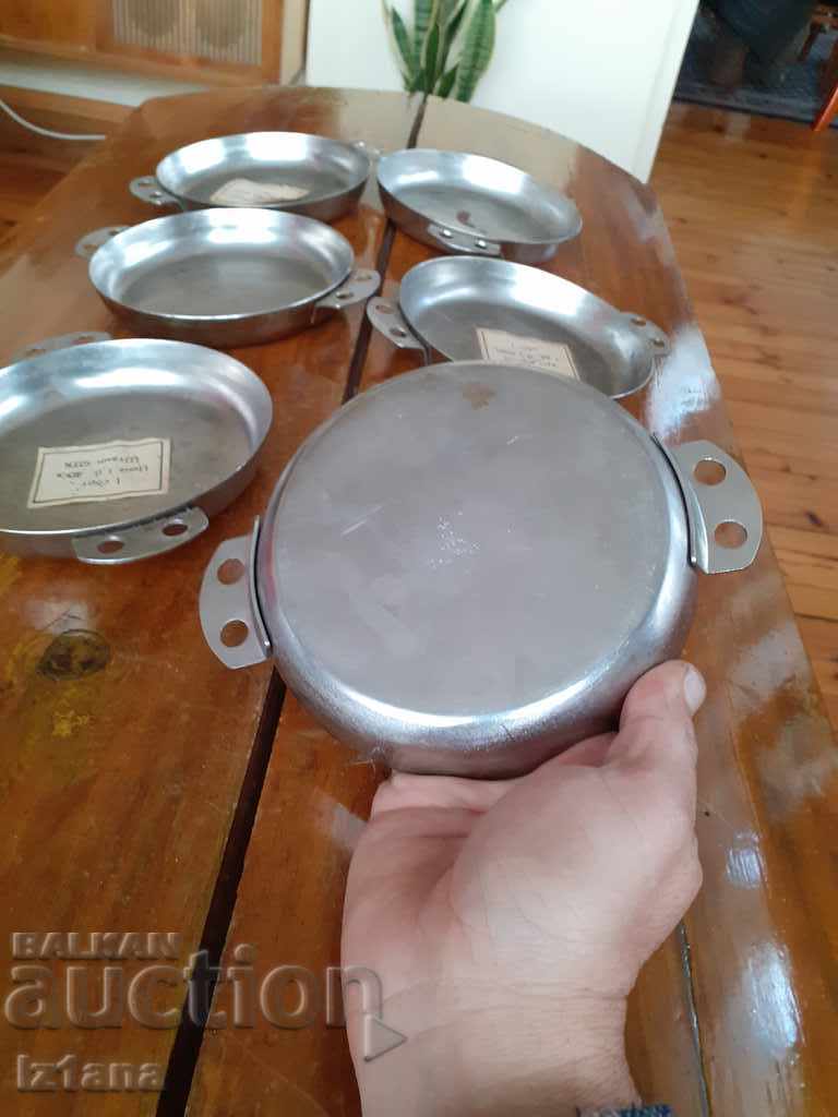 Old stainless plate, bowls, stainless steel - 6 Old stainless plate, bowls, stainless steel - 6