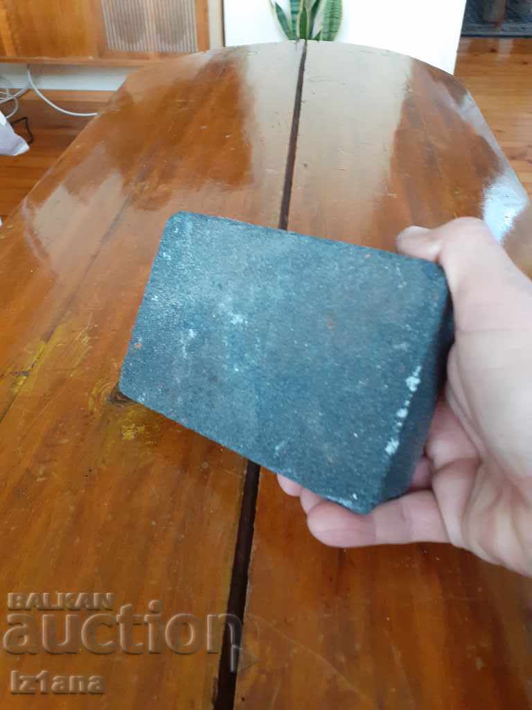 Auction Old grind Auction Old grind