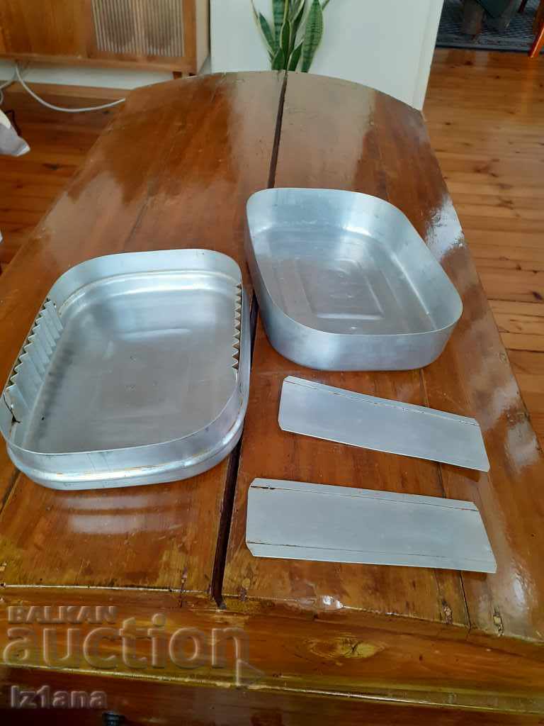 Old medical aluminum box - 7 Old medical aluminum box - 7