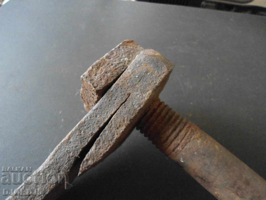 An ancient handicraft tool - 5 An ancient handicraft tool - 5