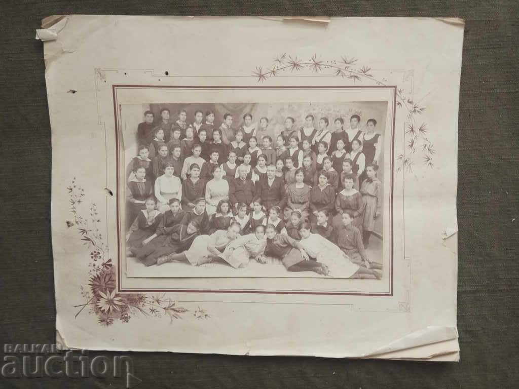 fotografie , carton , eleve...Razgrad , director Babachev