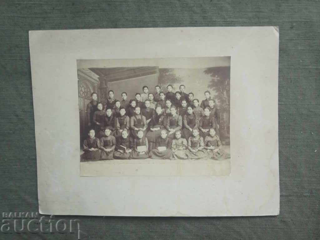 Φωτογραφίες, χαρτόνι, μαθήτριες Φωτογραφίες, χαρτόνι, μαθήτριες