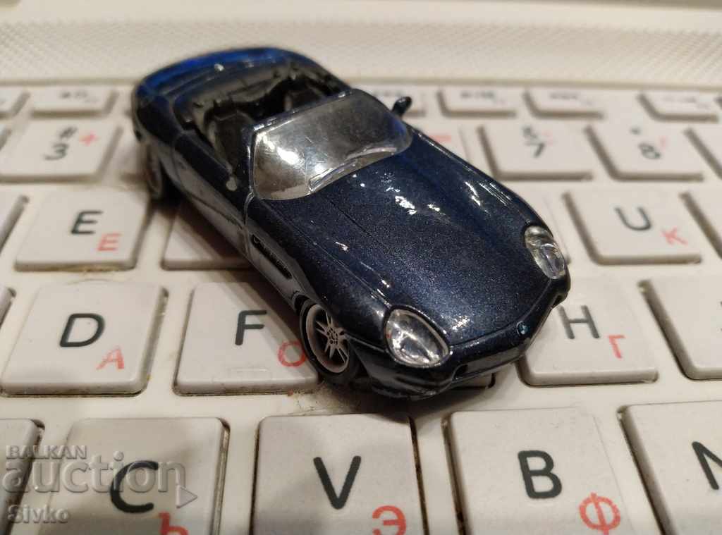 Auction Trolley 58 Auction Trolley 58