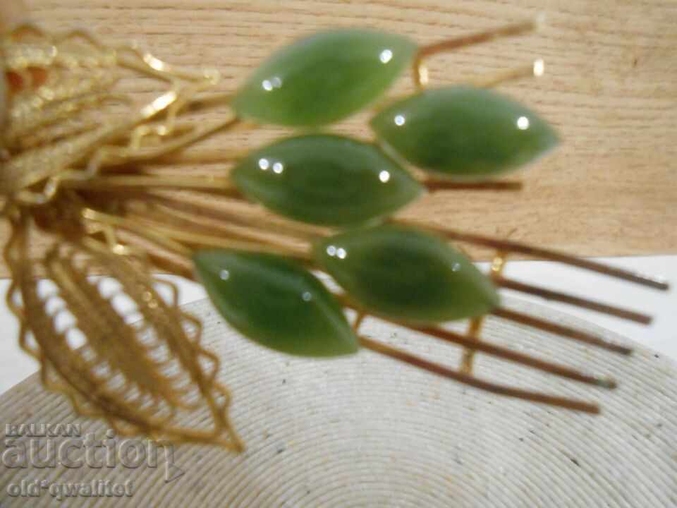 Wonderful BROOCH with natural Jade, filigree, gilded with price 197.00 BGN | € 100.72 Wonderful BROOCH with natural Jade, filigree, gilded with price 197.00 BGN | € 100.72