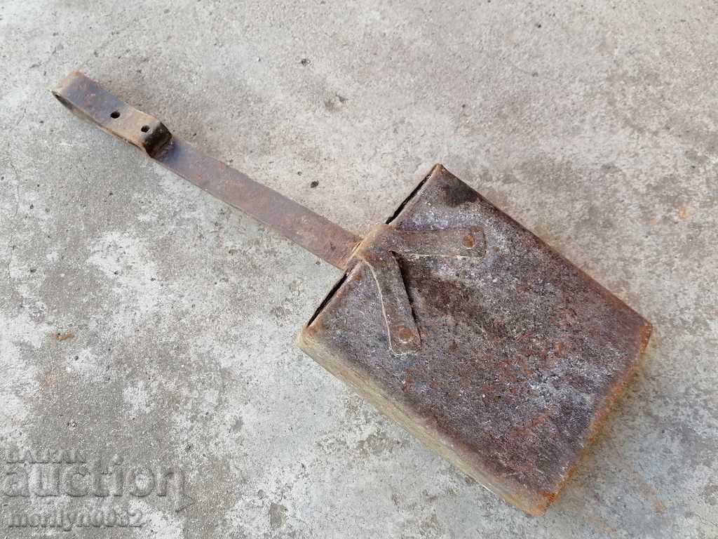 Auction Old forged blade, shovel shovel Auction Old forged blade, shovel shovel