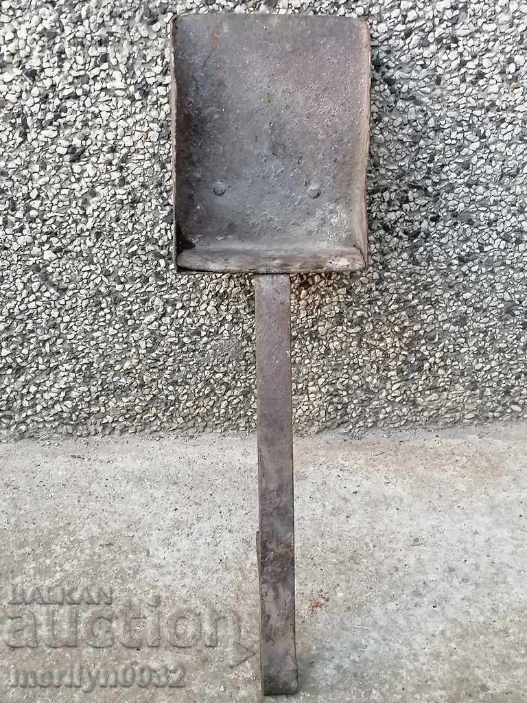 Delivery of Old forged blade, shovel shovel Delivery of Old forged blade, shovel shovel