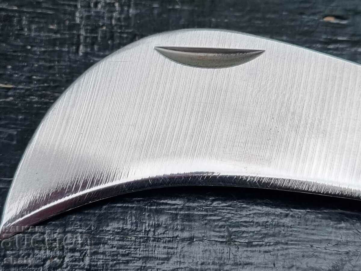 Παράδοση Μαχαίρι για μανιτάρια και μεταφύτευση. Παράδοση Μαχαίρι για μανιτάρια και μεταφύτευση.