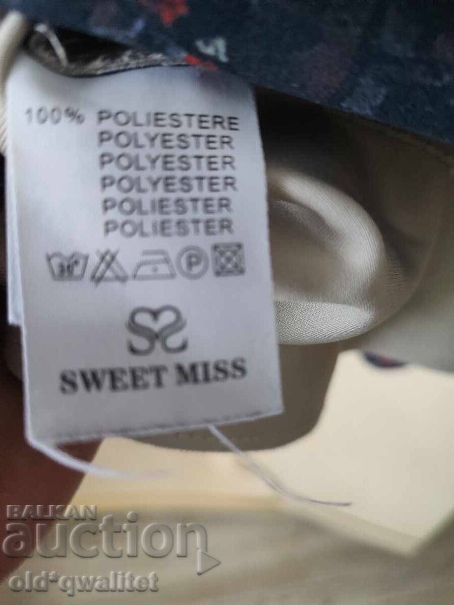 Γυναικείο ελκυστικό κομψό φόρεμα - 6