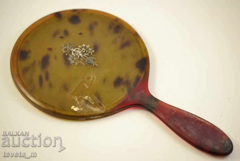 Старинно кристално огледало с цена 10.00 лв. | € 5.11 Старинно кристално огледало с цена 10.00 лв. | € 5.11