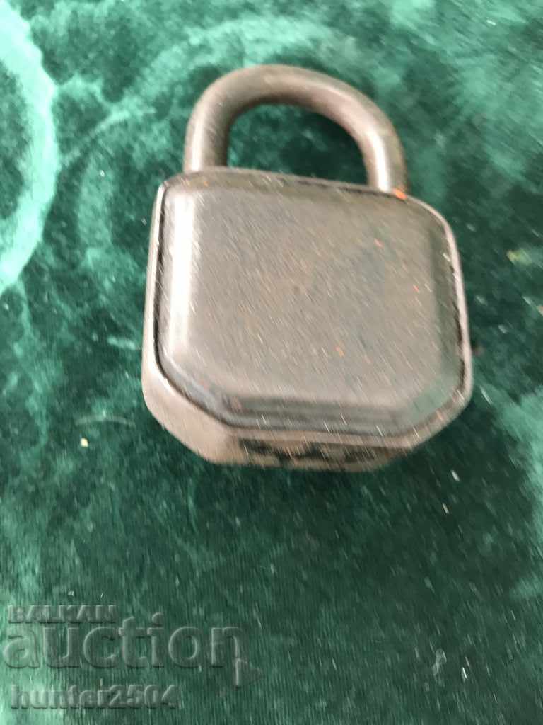 Padlock with key-9 cm with price 14.95 BGN | € 7.64