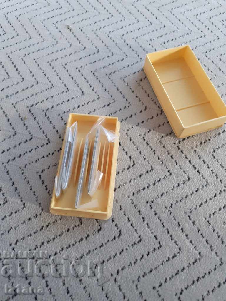 Licitație Lamele vechi ale bisturiului Licitație Lamele vechi ale bisturiului