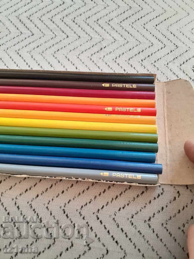Delivery of Old colored pencils Kredek Pastele Delivery of Old colored pencils Kredek Pastele