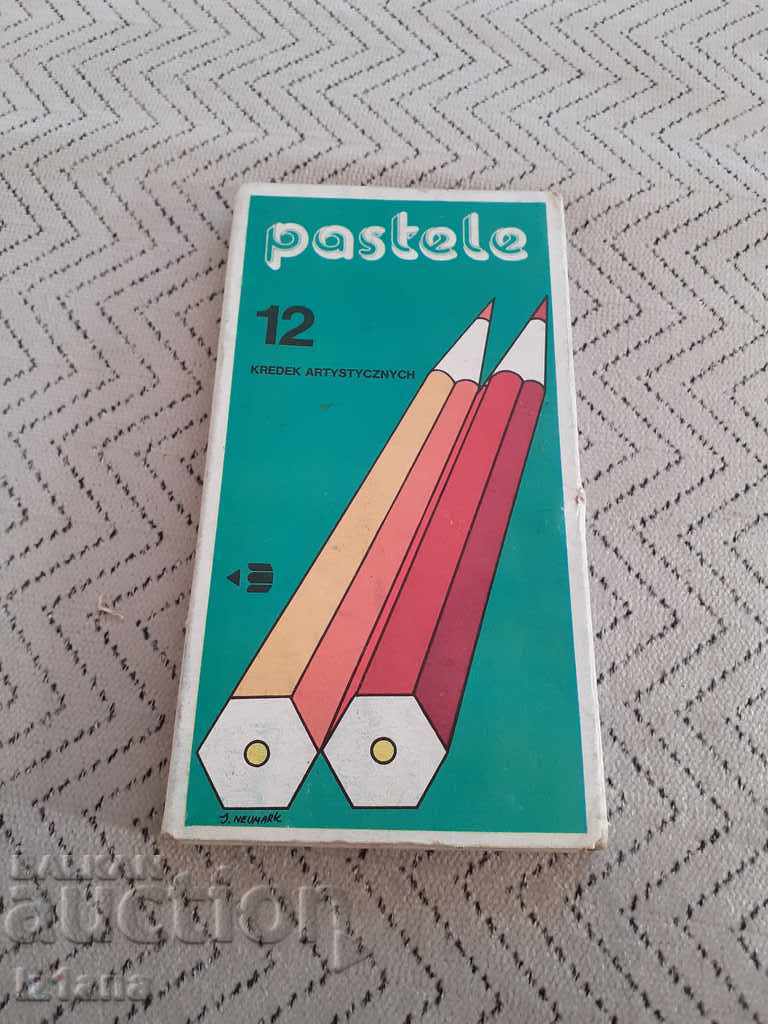 Old colored pencils Kredek Pastele