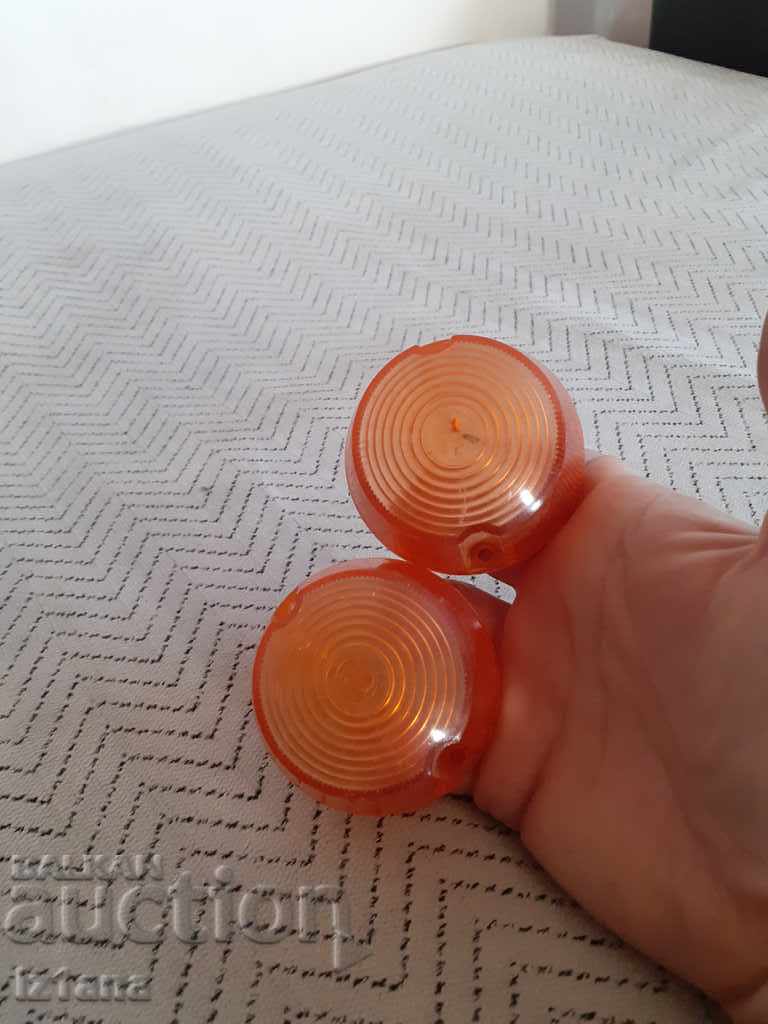 Old turn signal, turn signal with price 10.00 BGN | € 5.11 Old turn signal, turn signal with price 10.00 BGN | € 5.11