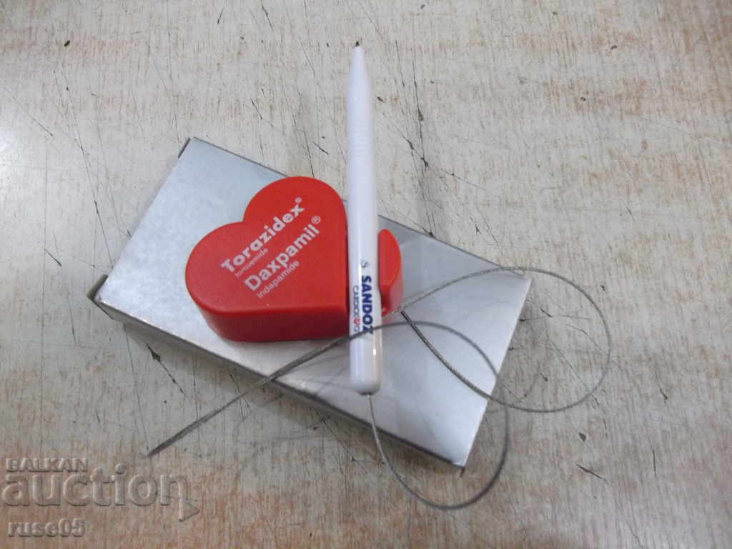 Στυλό με βάση "Καρδιά" και συνδετικό ατσάλινο σχοινί
