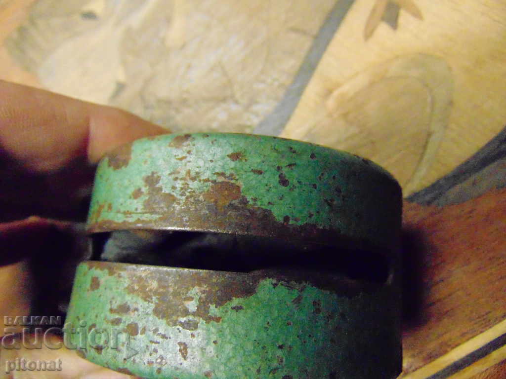 Delivery of Old device for sharpening a sharpener with stones Delivery of Old device for sharpening a sharpener with stones